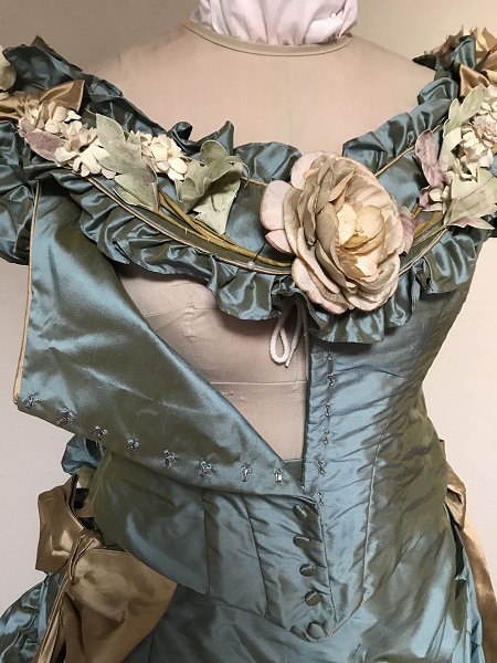 1870s Reproduction Blue Aqua Silk Bodice Opening. 