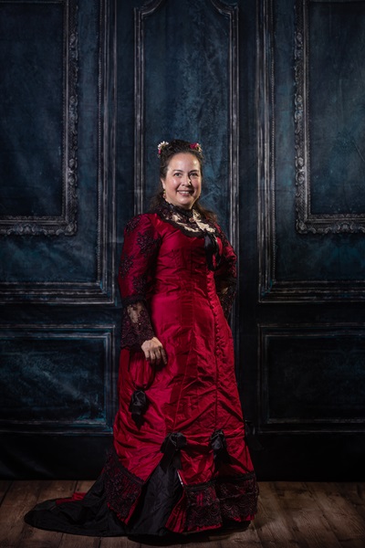 Reproduction 1878 Polonaise Natural Form Bustle - Black and Berry Silk Evening Dress. Truly Victorian TV430 and TV221. Photo by Mark Edwards.